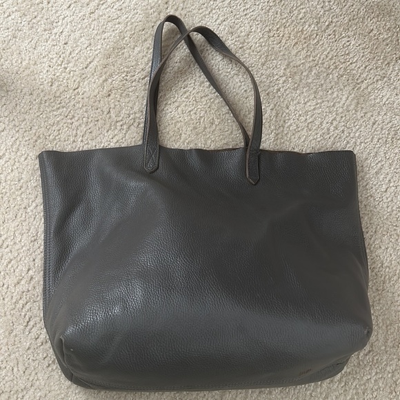 Cuyana Soft Pebbled Tote in Grey - Picture 2 of 11
